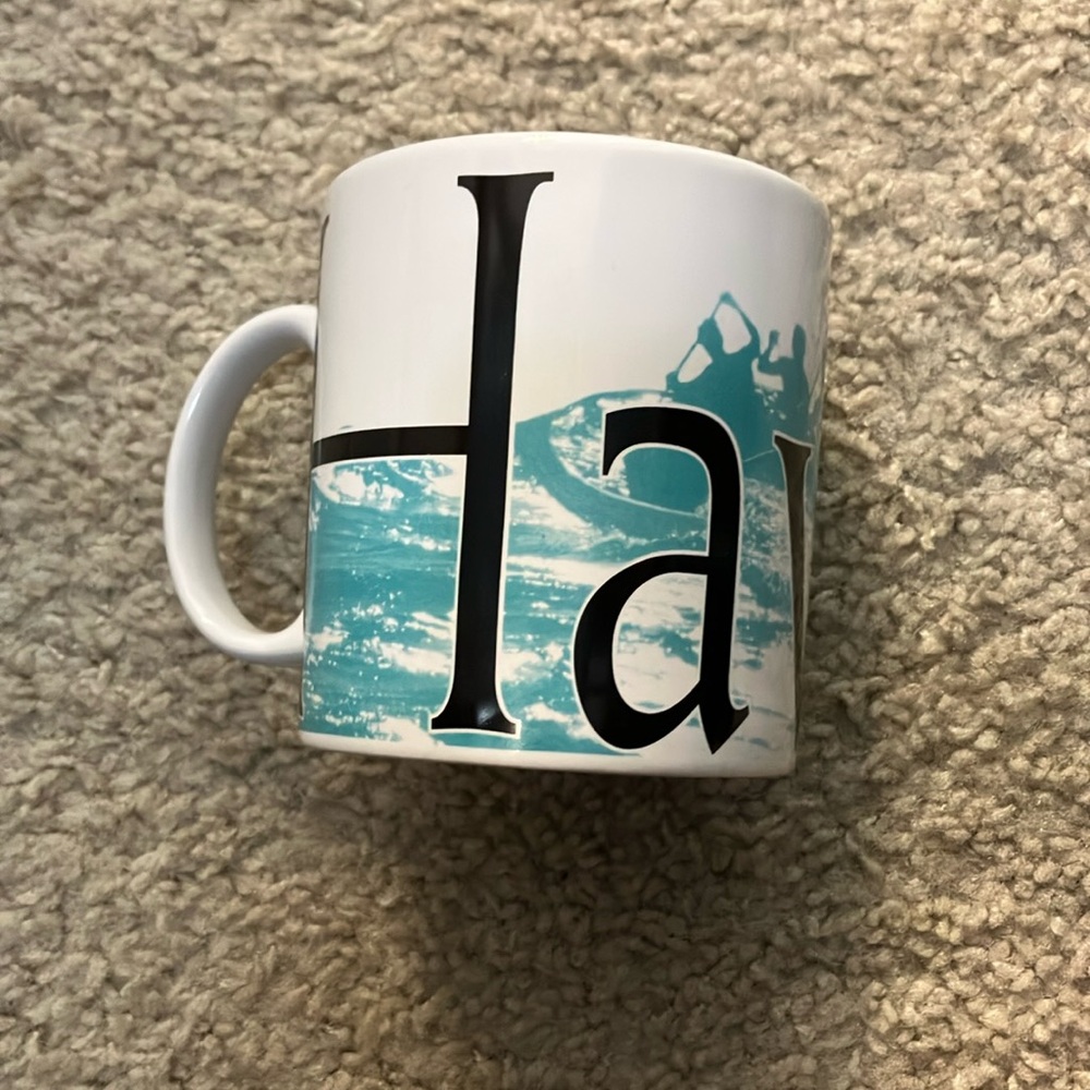 Hawaii Starbucks collector series city mug, 2005